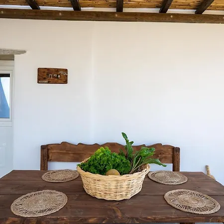 Aherionas House Mykonos 펜션 Plintri